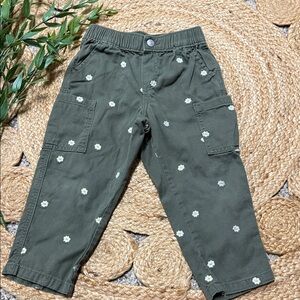 Old Navy 100% Cotton Baggy Tapered Embroidered Daisy Pants. 3T